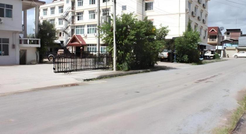 Dokchampa Hotel Luang Namtha Exterior foto